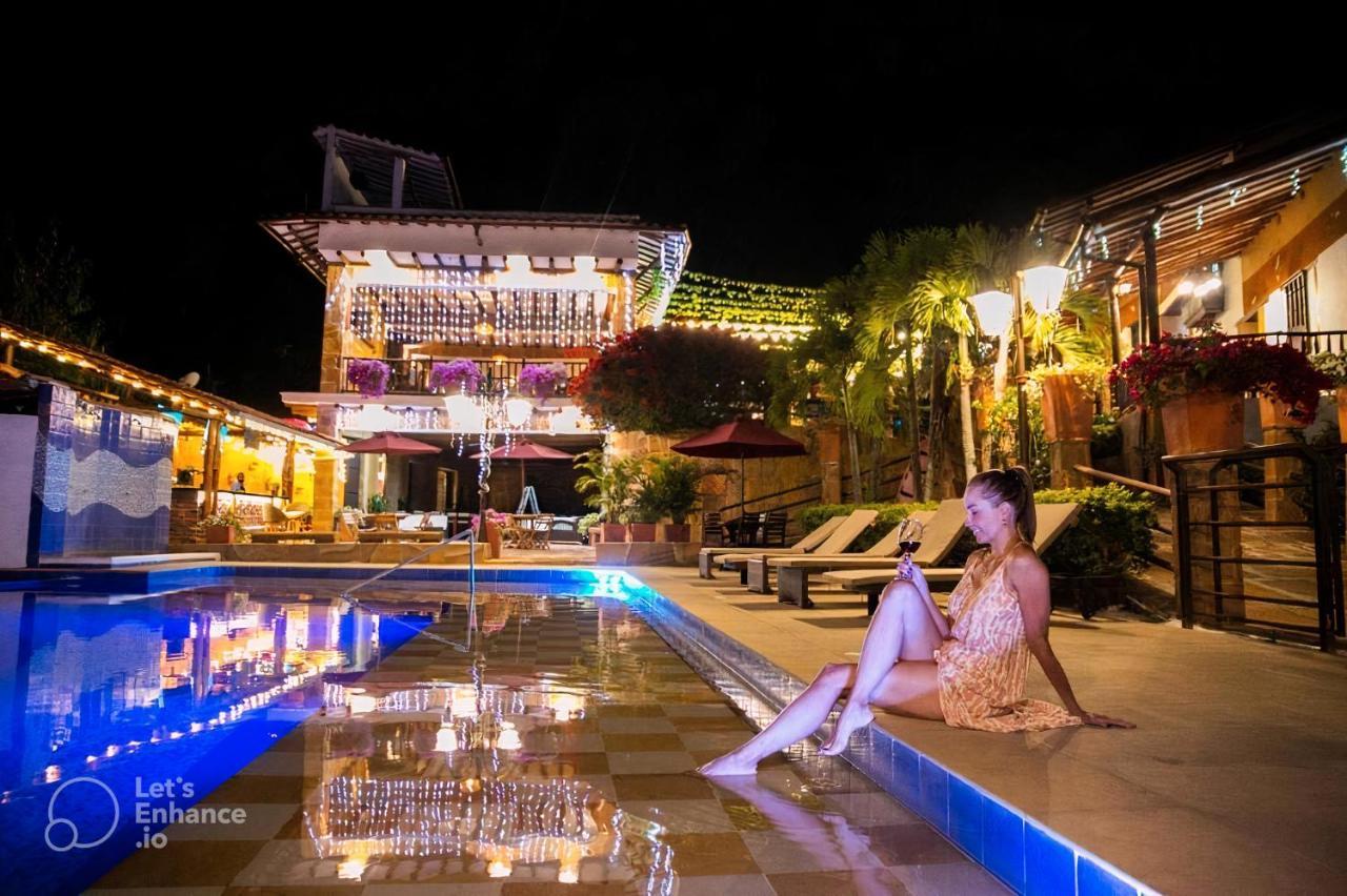 Hotel Hicasua Y Centro De Convenciones Barichara Eksteriør billede