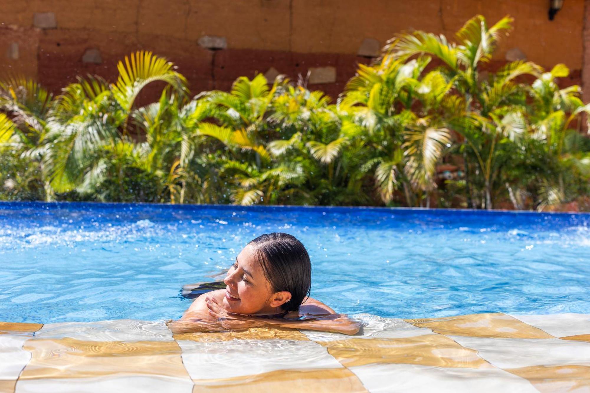 Hotel Hicasua Y Centro De Convenciones Barichara Eksteriør billede